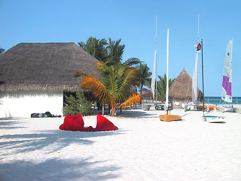 Der weiße Sandstrand der Malediven - Malediven